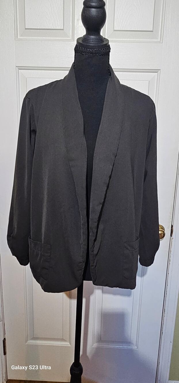 Stylish Xhilaration Gray Work Jacket - Cozy & Versatile!